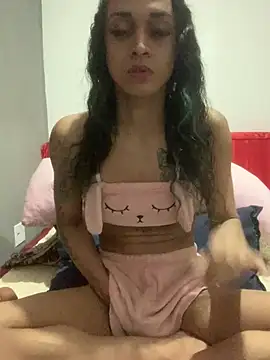 YasmimMayers online show from July 20, 2026, 10:01 pm