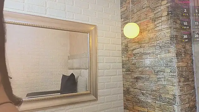 amarahanks11 online show from April 7, 2026, 4:24 am