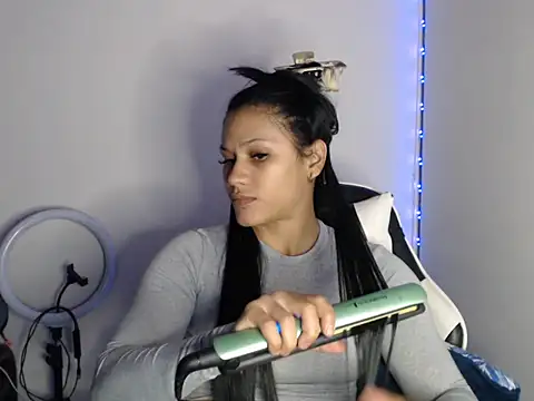 Snapshot of KathLovee chatting on May 11, 2026, 1:06 pm KathLovee online show from May 11, 2026, 1:06 pm