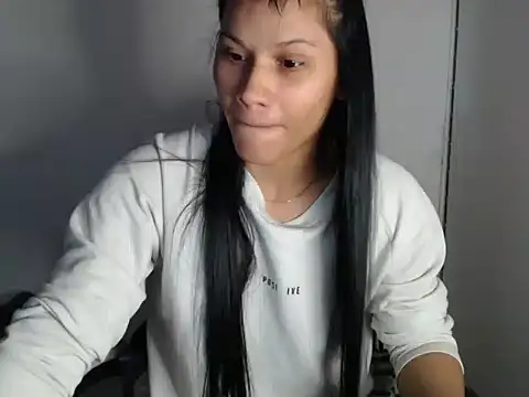Snapshot of KathLovee chatting on June 9, 2026, 10:27 am KathLovee online show from June 9, 2026, 10:27 am