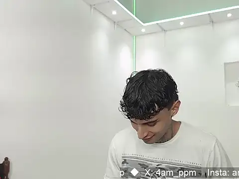 yourxcyberxangel online show from April 17, 2026, 2:09 pm