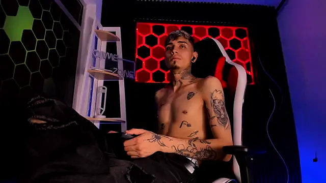 Max Hader  online show from April 8, 2026, 3:17 am