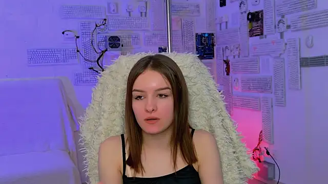 Snapshot of KellieBanshe chatting on June 18, 2026, 4:35 am KellieBanshe online show from June 18, 2026, 4:35 am
