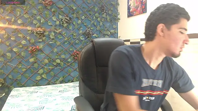 Roccoallegeri online show from April 1, 2026, 12:50 pm