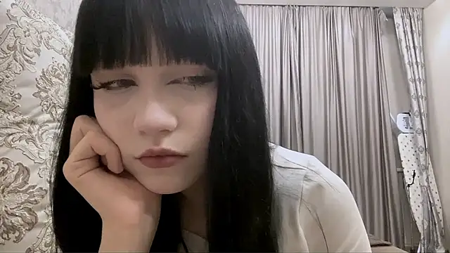 LoidaTrytten online show from April 2, 2026, 2:58 pm