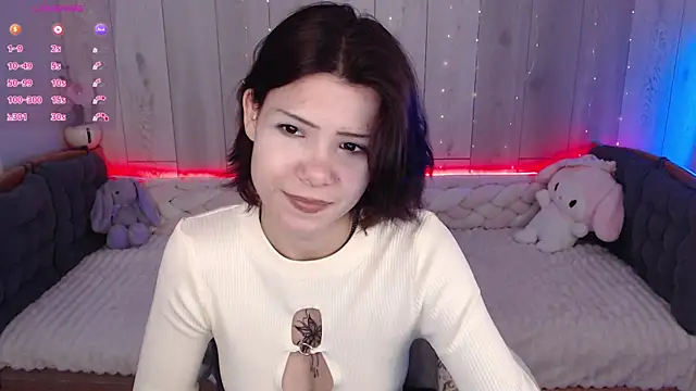llittle-peachh online show from May 17, 2026, 6:44 am