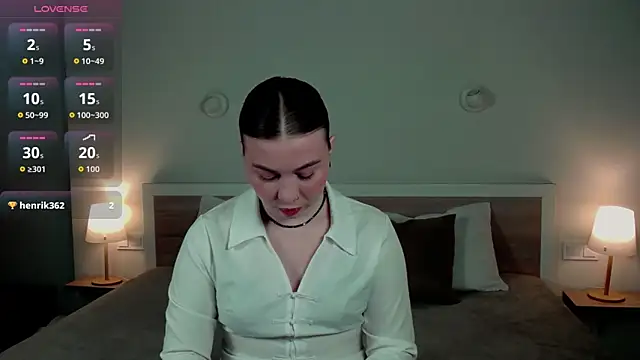 HermioneMoon online show from March 29, 2026, 4:07 pm