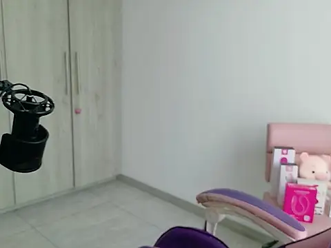 SarahMoonXO online show from March 11, 2026, 5:08 pm