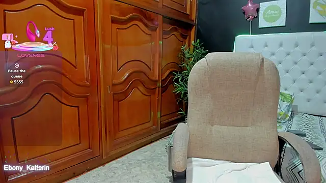 ebony katterin online show from April 18, 2026, 11:25 am