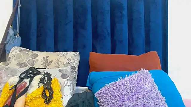 Nastyviola27 online show from July 13, 2026, 8:33 pm