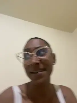 Nina vegas online show from April 19, 2026, 10:47 am