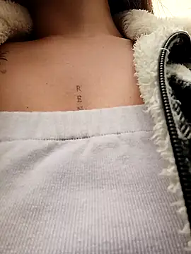 Baby Pink Love online show from March 24, 2026, 4:01 pm