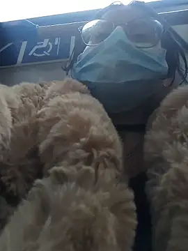 Naomimolie online show from April 14, 2026, 11:27 am