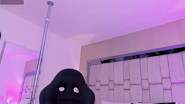 Snapshot of GemaGarcia_ chatting on March 4, 2026, 4:40 am GemaGarcia online show from March 4, 2026, 4:40 am