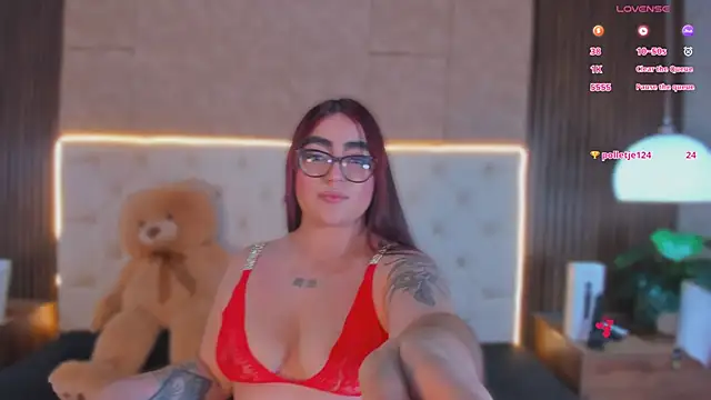 apriilfox online show from March 22, 2026, 3:43 am