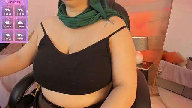 Snapshot of _Azahaaraa_ chatting on June 20, 2026, 4:04 am Azahaaraa online show from June 20, 2026, 4:04 am