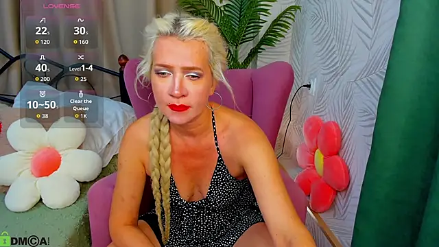 Ledi Luna online show from June 2, 2026, 8:38 am