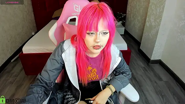 Snapshot of Necucuby chatting on March 4, 2026, 7:47 am Necucuby online show from March 4, 2026, 7:47 am