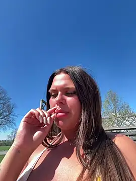Snapshot of mileaSbaby chatting on May 7, 2026, 10:20 am mileaSbaby online show from May 7, 2026, 10:20 am
