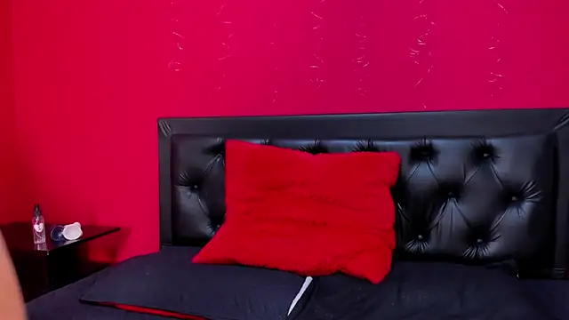 ailyn-14 online show from March 3, 2026, 9:10 pm