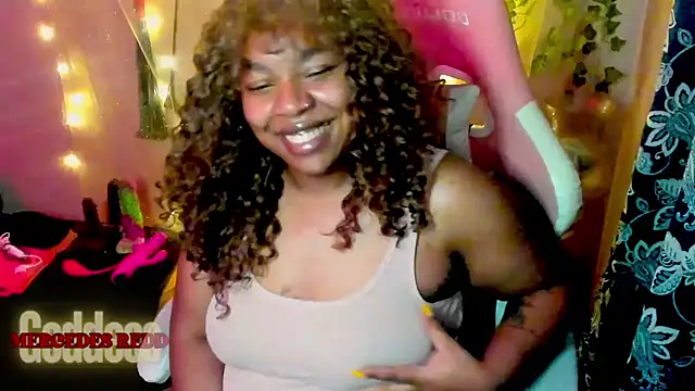 Goddess MercedesRedd online show from May 11, 2026, 2:01 pm