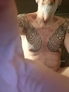 XXX666HEIL online show from June 6, 2026, 9:19 pm