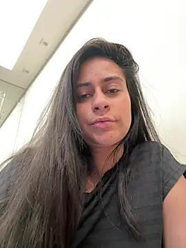 Snapshot of Geovana_blan chatting on March 3, 2026, 8:15 pm Geovana blan online show from March 3, 2026, 8:15 pm