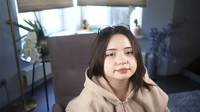 StaciaRahib online show from March 7, 2026, 11:18 am