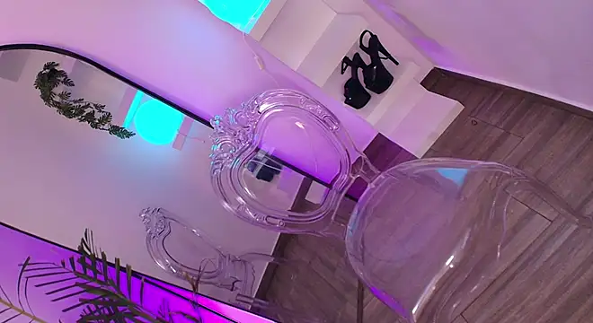 dalilathoms  online show from March 27, 2026, 8:41 pm