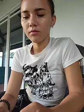 Isabella Stark online show from March 26, 2026, 11:27 am