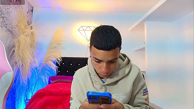 Ariatna Andy online show from April 18, 2026, 8:42 pm