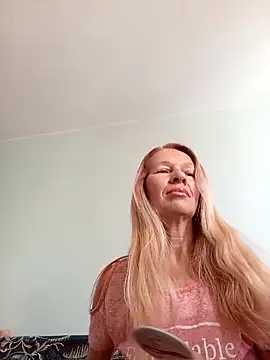 ViktoriaSexi1 online show from March 15, 2026, 5:35 am