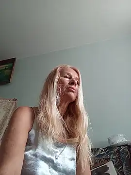 ViktoriaSexi1 online show from May 25, 2026, 6:30 am