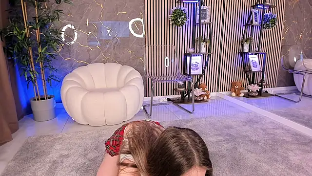 Velvet Spell online show from March 26, 2026, 4:18 am