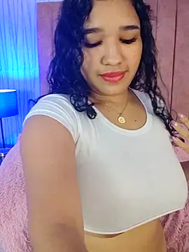 AriaMontes online show from April 30, 2026, 12:11 pm