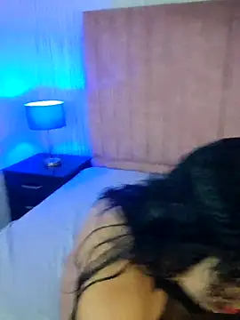AriaMontes online show from May 4, 2026, 12:01 pm