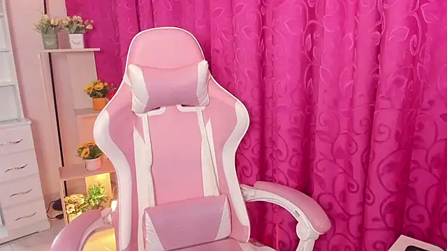 Ivy Brown  online show from March 27, 2026, 1:55 pm