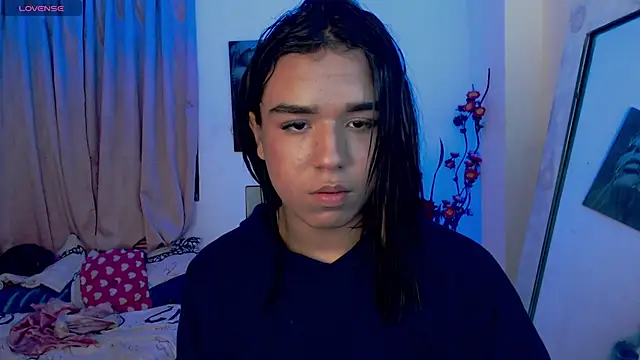 Candyy doll   online show from March 12, 2026, 9:26 am