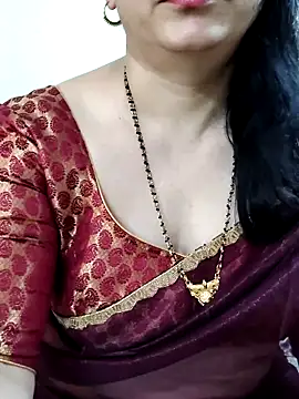 Yazhini-Cam online show from June 17, 2026, 2:58 am