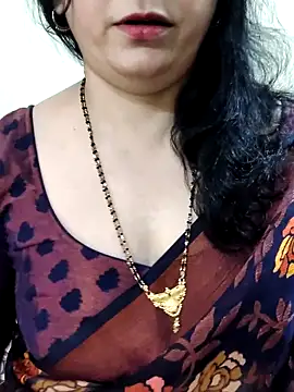 Yazhini-Cam online show from June 18, 2026, 1:59 pm