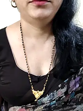 Yazhini-Cam online show from June 23, 2026, 3:37 am