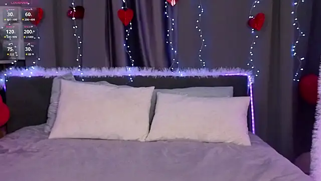 Snapshot of TwilaDona chatting on March 8, 2026, 1:03 am TwilaDona online show from March 8, 2026, 1:03 am