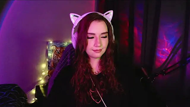 Celia Sensual  online show from May 10, 2026, 8:25 pm