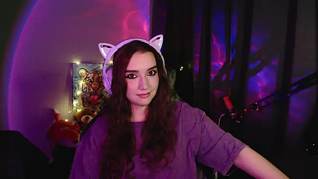 Celia Sensual  online show from June 7, 2026, 8:23 pm