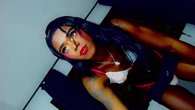 laaura dolll online show from March 28, 2026, 3:17 am