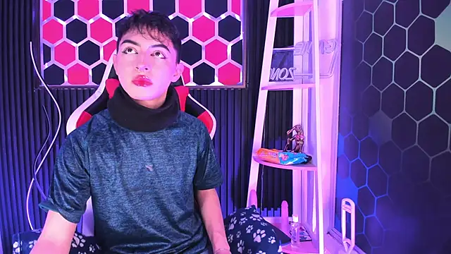 Cristopher Wild online show from May 29, 2026, 8:07 pm