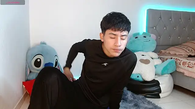 Sebas fire4 online show from April 16, 2026, 8:53 pm