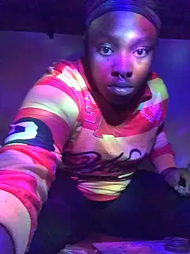 suggar mommy777 online show from March 17, 2026, 1:32 am