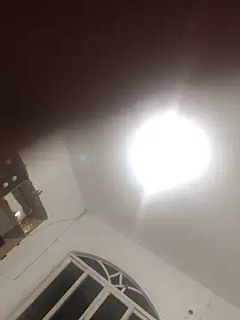 Snapshot of Henriqueamoror chatting on March 12, 2026, 4:18 am Henriqueamoror online show from March 12, 2026, 4:18 am