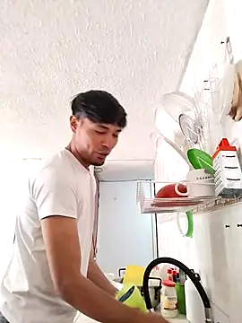 Snapshot of Diamond_Liam chatting on March 11, 2026, 8:59 pm Diamond Liam online show from March 11, 2026, 8:59 pm